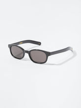 Load image into Gallery viewer, Le Bucheron Oval Sunglasses