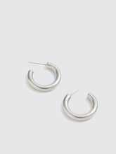 Load image into Gallery viewer, Chunky Small Hoop Earrings