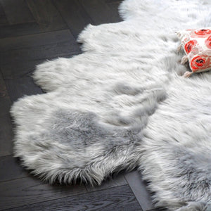 6' x 6' Animal Shape Artificial Wool Faux Fur Rug