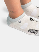 Load image into Gallery viewer, Bamboo Socks | Everyday Ankle | Wild At Heart Quiet Grey