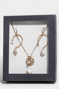 Pearl Necklace and Earring Gift Box