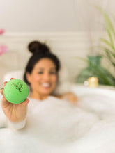 Load image into Gallery viewer, Cool Mint Bath Bomb