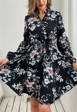 Load image into Gallery viewer, Vintage Collared Floral Print Dress