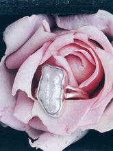 Load image into Gallery viewer, Vibha Pearl Ring
