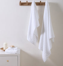 Load image into Gallery viewer, Plush Towel Set
