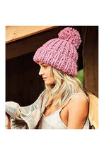 Load image into Gallery viewer, Beechfield Womens/Ladies Oversized Hand Knitted Beanie (Dusky Pink)