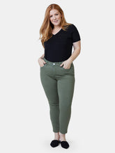 Load image into Gallery viewer, Mid Rise Jegging - Pine