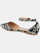 Load image into Gallery viewer, Journee Collection Women&#39;s Reba Flat