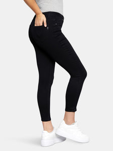 1822 Denim Women's Curvy Mid-Rise Butter Ankle Skinny Jeans in Black