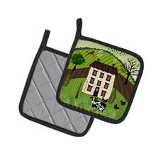Load image into Gallery viewer, Folk Art Country House Pair of Pot Holders