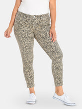 Load image into Gallery viewer, Mid Rise Jegging - Camo Leopard