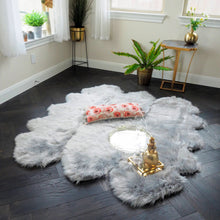 Load image into Gallery viewer, 6&#39; x 6&#39; Animal Shape Artificial Wool Faux Fur Rug