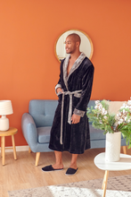 Load image into Gallery viewer, Men&#39;s Hooded Plush Robe