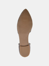 Load image into Gallery viewer, Journee Collection Women&#39;s Jezlin Flat