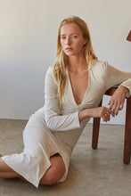 Load image into Gallery viewer, Anastasia Velvet Midi Dress