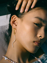 Load image into Gallery viewer, Celeste Mini Earring