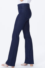 Load image into Gallery viewer, Barbara Bootcut Jeans In Petite - Rinse