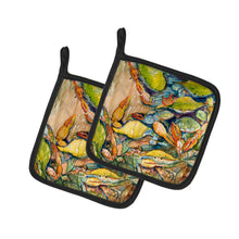 Load image into Gallery viewer, Jubilee Crabs Pair of Pot Holders