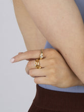 Load image into Gallery viewer, Babette Cigar Band Ring