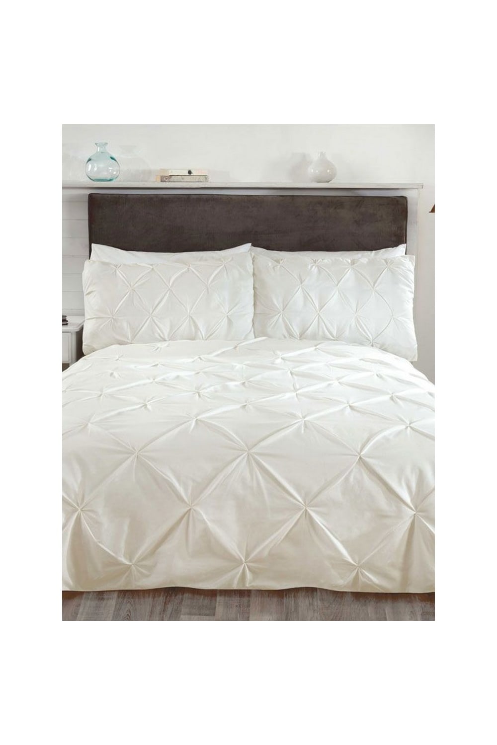 Balmoral Pintuck Duvet Set (UK - Double) - Cream