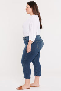 Chloe Capri Jeans In Plus Size - Marcel