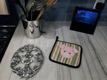 Load image into Gallery viewer, Pig Face Pair of Pot Holders