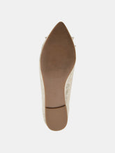 Load image into Gallery viewer, Journee Collection Women&#39;s Judy Flat