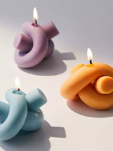 Load image into Gallery viewer, Knot Shaped Soy &amp; BeesWax Candle │ Kawaii Candle